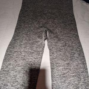 Pink seamless leggings